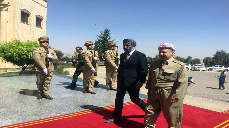 بارزاني ووزير دفاع كندا يجريان محادثات بشأن حرب داعش